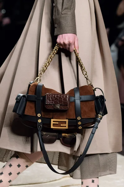 Look 33